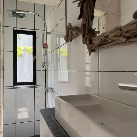 Apartament La Petite Duguesclin, Maison A Deux Pas Des Arenes
