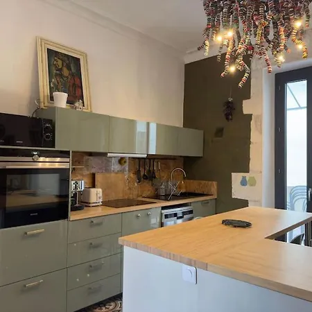 La Petite Duguesclin, Maison A Deux Pas Des Arenes Apartament *