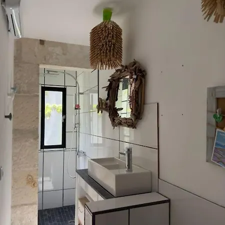 Apartament La Petite Duguesclin, Maison A Deux Pas Des Arenes Nîmes